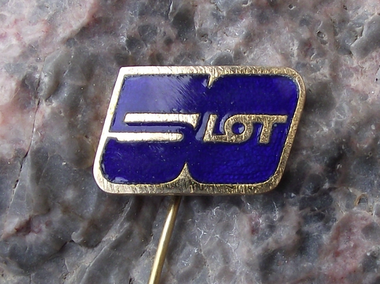 1979 LOT Polish Poland National Airlines Logo 50th Anniversary Pin Badge