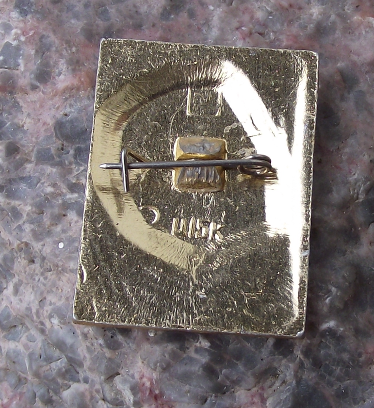 Vintage Vladimir Lenin Head Soviet Union Russia Horizontal Lines Pin Badge