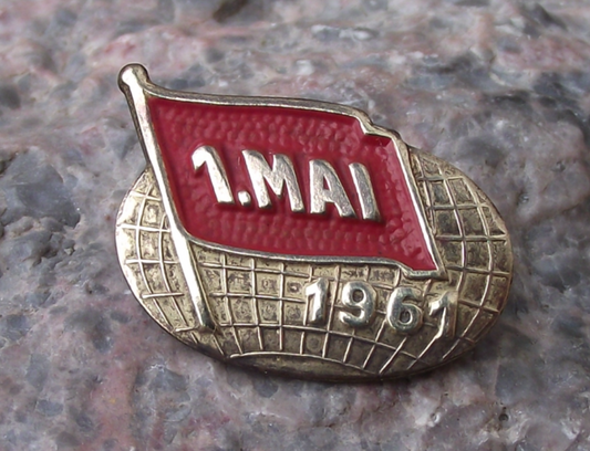 1961 Communist East Germany May Day 1st First Mai DDR GDR German Pin Badge