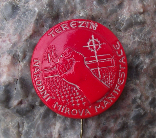 Vintage Theresienstadt Terezin Concentration Camp Remembrance Glass Pin Badge