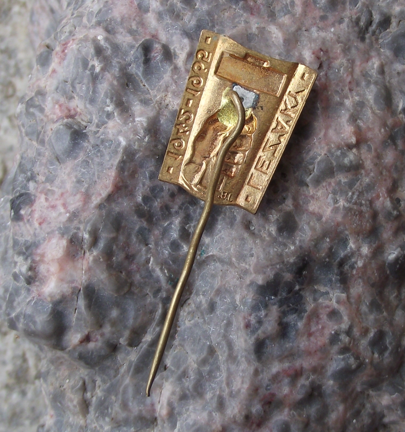 1965 Lezaky World War 2 WW2 Massacre Remembrance Hammer Fist Pin Badge