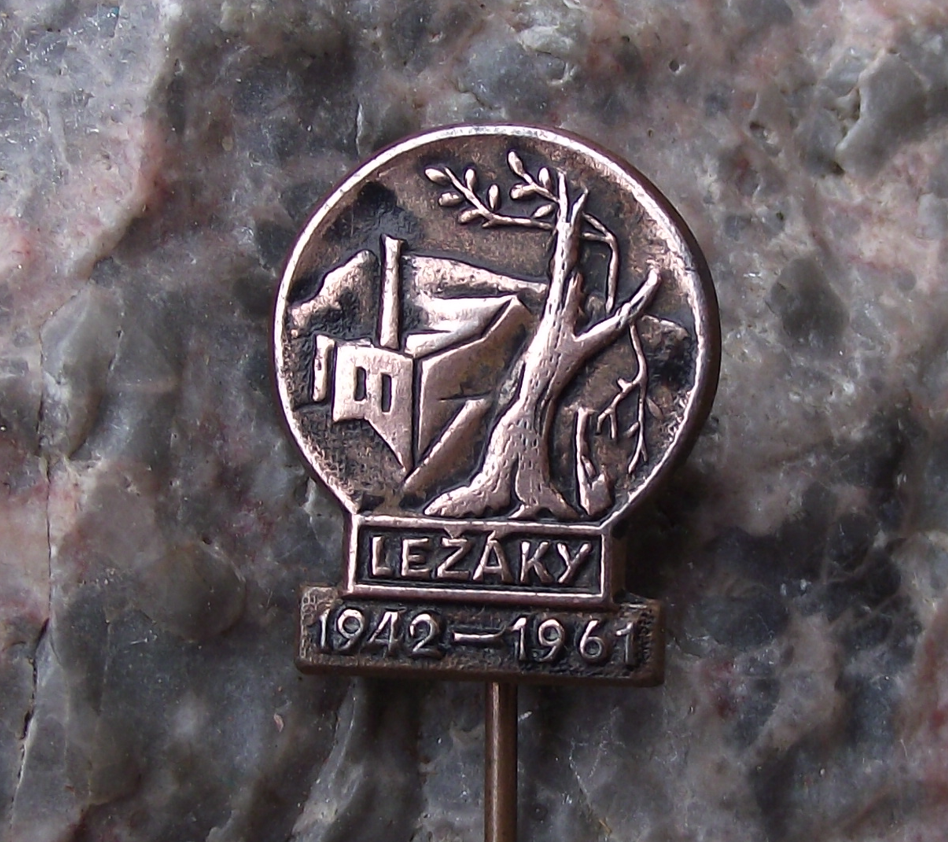 1961 Lezaky World War 2 WW2 Czechoslovakia Massacre Memorial Pin Badge