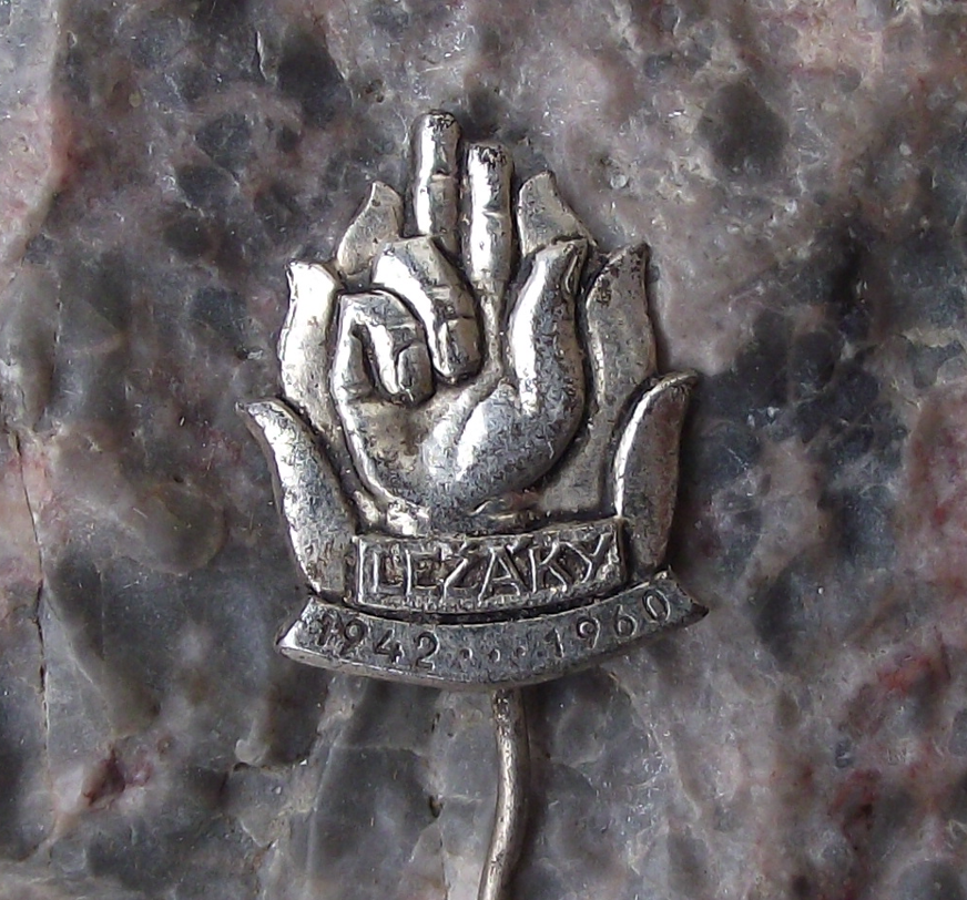 1960 Lezaky World War 2 WW2 Czechoslovakia Massacre Memorial Pin Badge