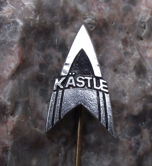 Vintage Kastle Kaestle Alpine Nordic Skiing Ski Maker Logo Pin Badge