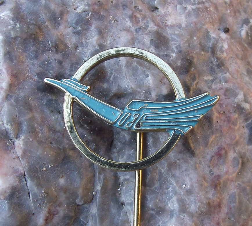 Vintage Syria Syrianair Airlines Aircraft Bird Logo Pin Badge