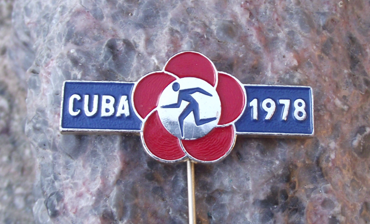 1978 WFDY World Youth Festival Castro Cuba Student Sports Events Pin Badge