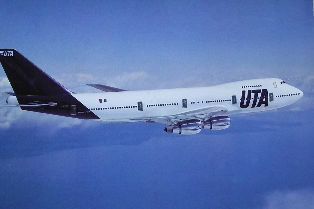 Vintage UTA Boeing 747 - 200B Airliner Aircraft Postcard