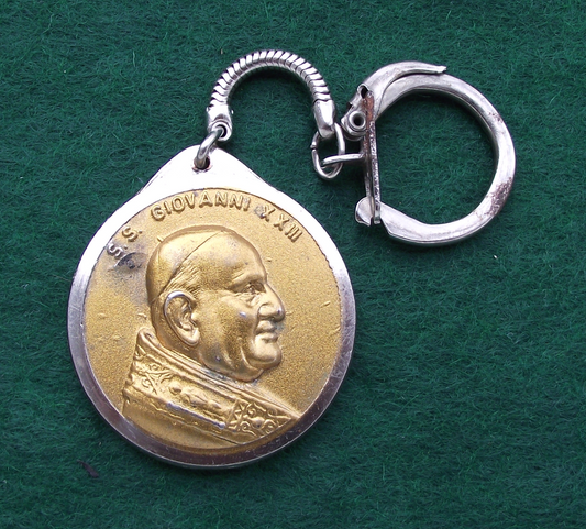 Vintage Pope John XXIII Giovanni Vatican City Rome Keychain Keyring