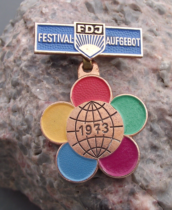 1973 WFDY 10th World Youth Festival FDJ Berlin Participant Pin Badge