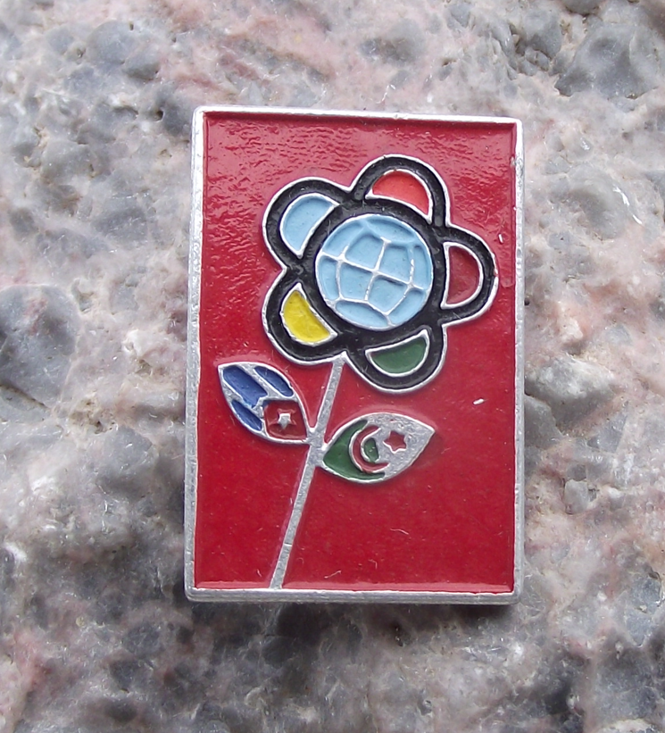 Vintage WFDY World Youth Festival Cuba and Algeria Flags Flower Pin Badge