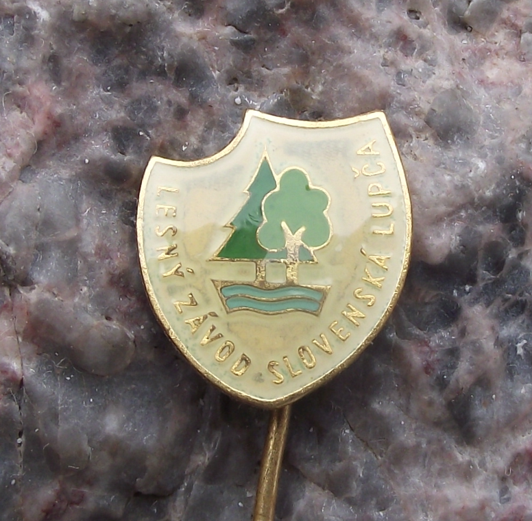 Vintage Slovakia Forestry Commission Slovenska Lupca Hunters Pin Badge