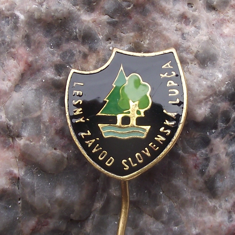 Vintage Slovakia Forestry Commission Slovenska Lupca Hunters Pin Badge