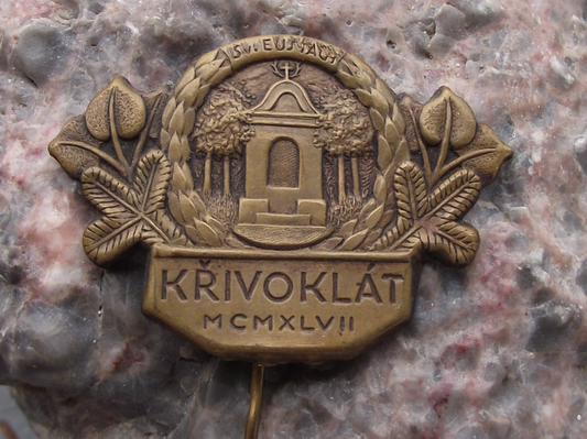 1947 St Eustach Hunters Patron Saint Krivoklat Shrine Hunting Pin Badge