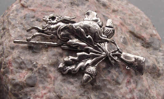 Vintage Wild Hare Rabbit CMS Czech Hunting Rifle Oak Cluster Pin Badge