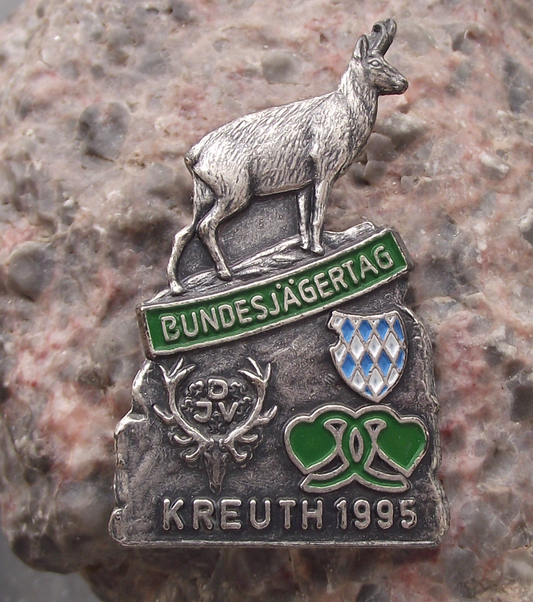 1995 German Kreuth Region Bavaria Hunters Day Deer Hunting Pin Badge