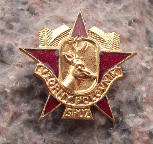 Vintage Slovakia Excellent Hunter Hunters Gold Award Deer Red Star Pin Badge