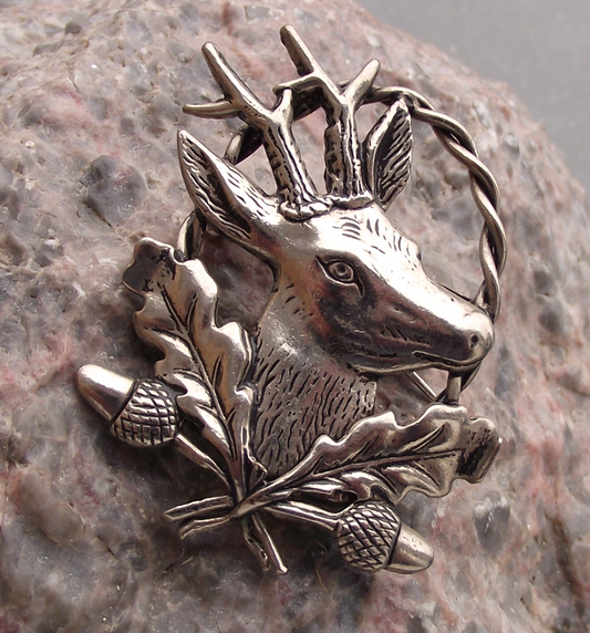 Vintage Roe Deer Stag Head CMS Czech Hunting Oak Cluster Pin Badge