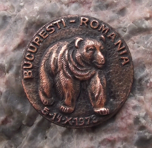 1978 Romania Bucharest Bear Hunters Hunting Exhibition Expo Pin Badge