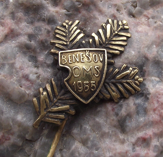 1955 Benesov Pine Branch Czech Hunters Emblem Hunting Union Pin Badge