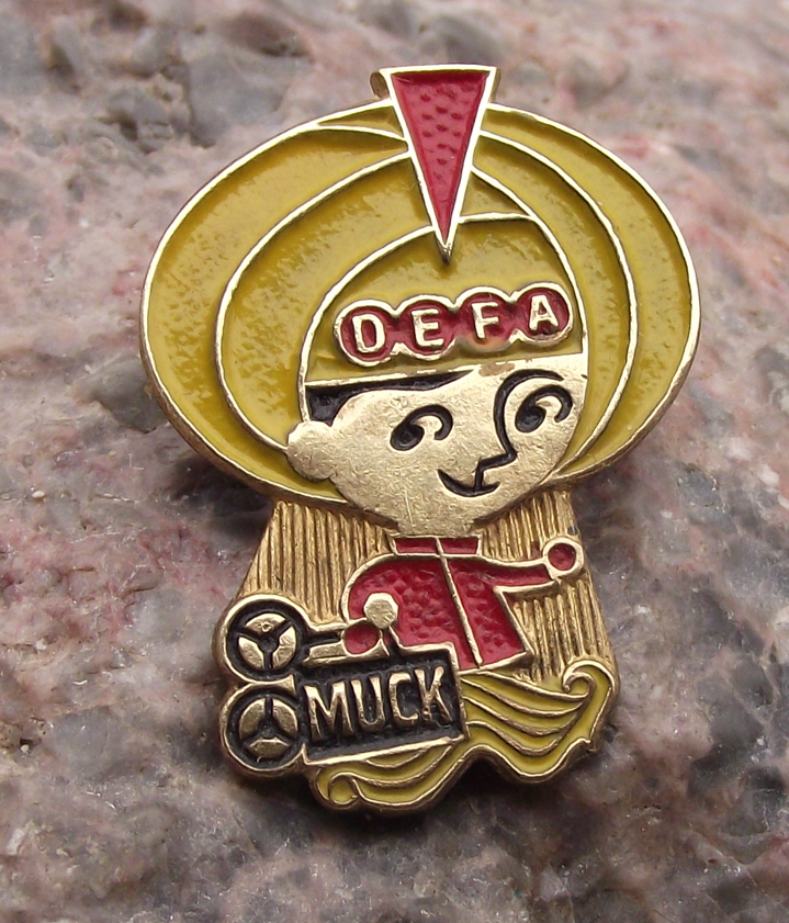 Vintage DEFA Muck Cine Film Projector Camera East Germany DDR Pin Badge