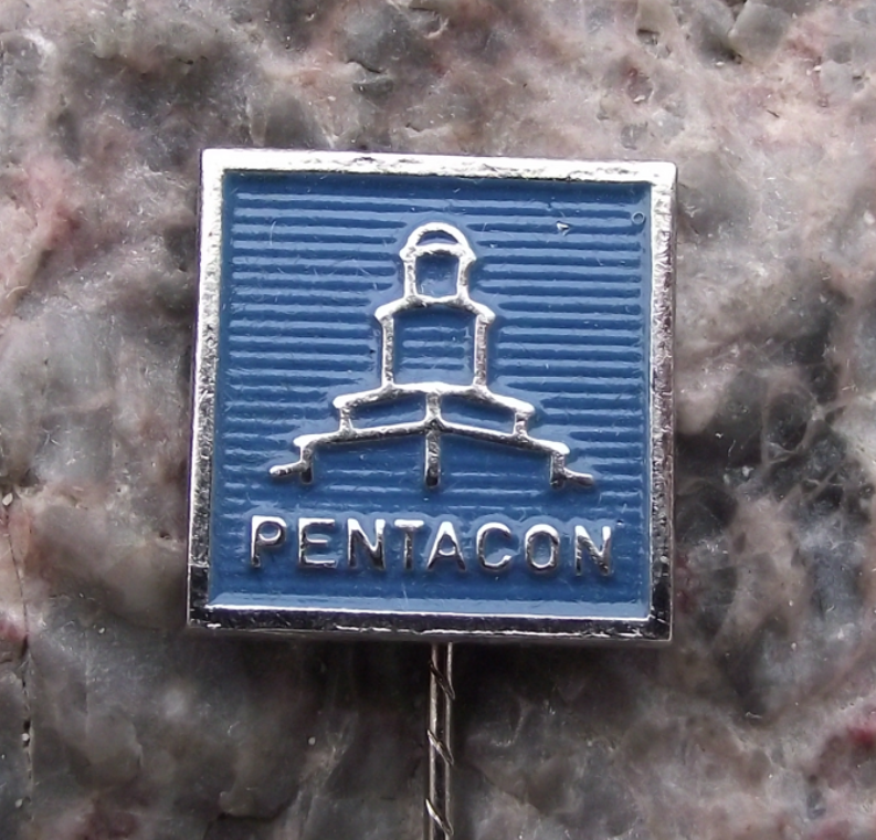 Vintage Pentacon East German Camera Lens Optical Firm DDR Pin Badge