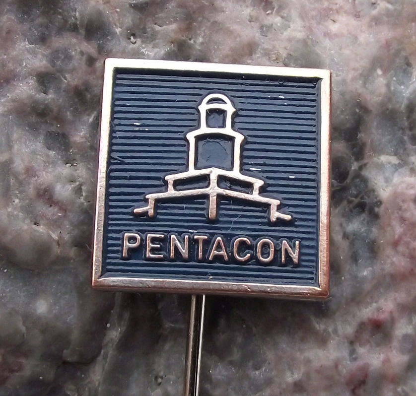 Vintage Pentacon East German Camera Lens Optical Firm DDR Pin Badge