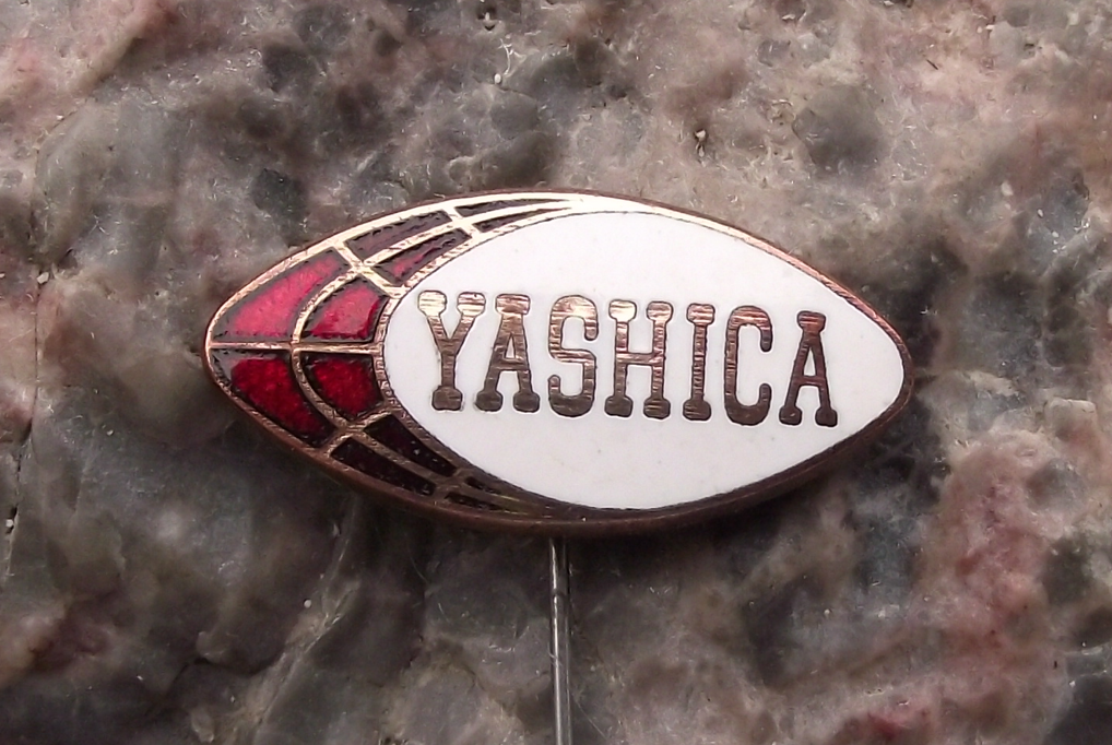 Vintage Yashica Camera Lens Company Japan Logo Motif Pin Badge