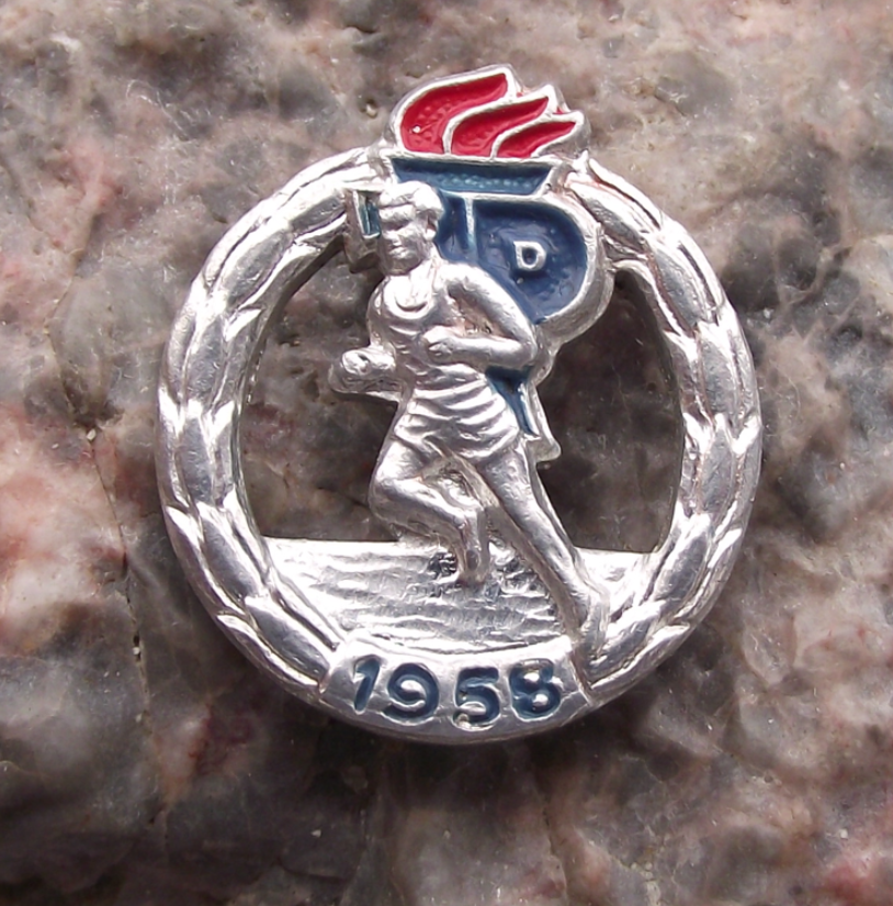 1958 Thalmann Pioneer East Germany Youth Athletics Runner Award Pin Badge