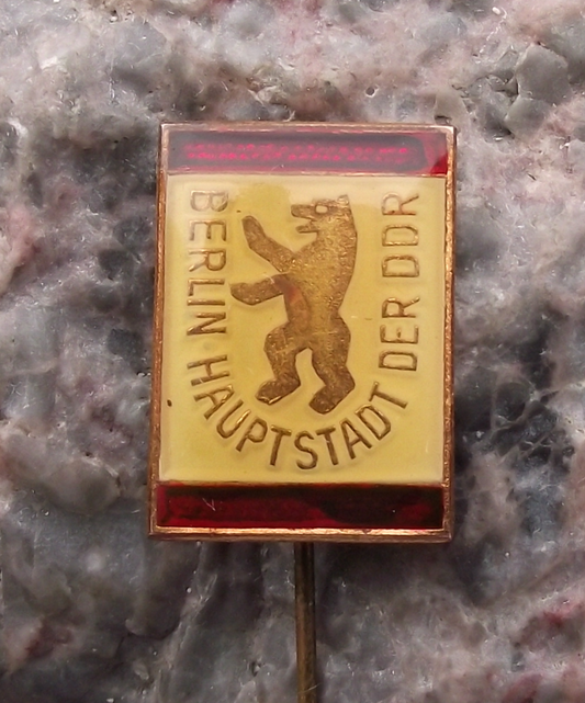 Vintage Berlin Capital of East Germany DDR GDR Bear Pin Badge