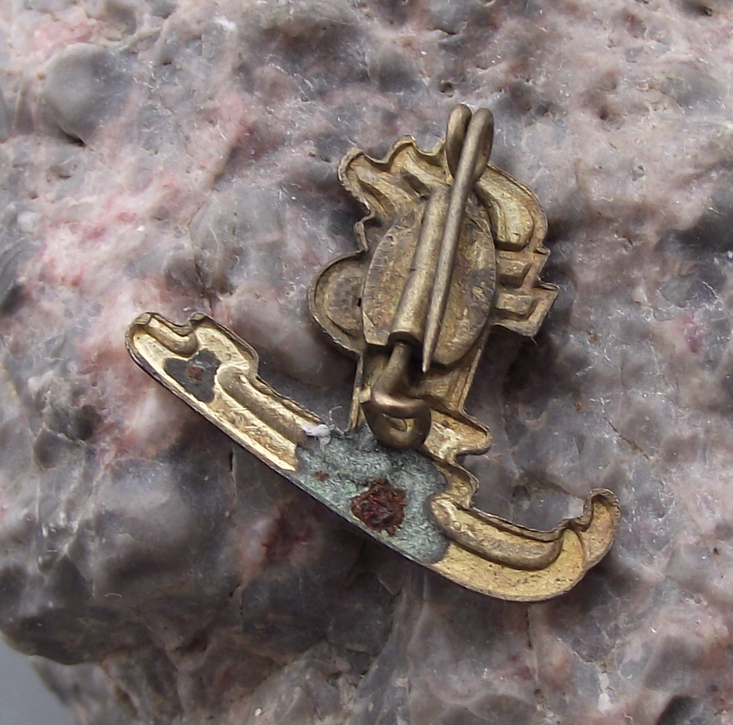 Vintage Thalmann Pioneers East Germany DDR Ice Skating Skates Award Pin Badge