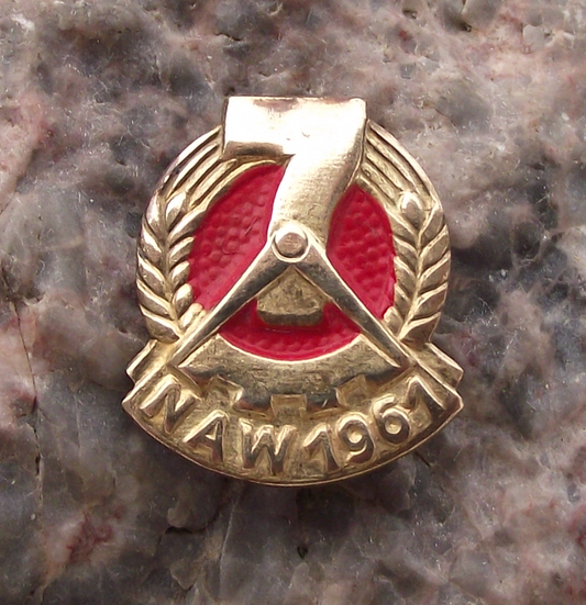 1961 NAW Nationales Aufbauwerk East German Voluntary Work DDR GDR Pin Badge