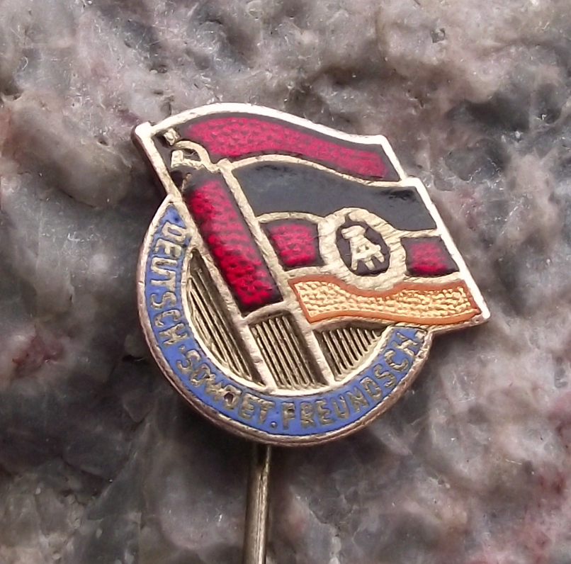 Vintage DDR East German Soviet Friendship GDR USSR Flags Together Pin Badge