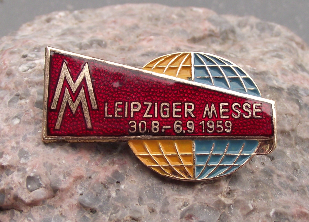 1959 MM Leipzig Messe East German Trade Fair DDR GDR Logo Pin Badge