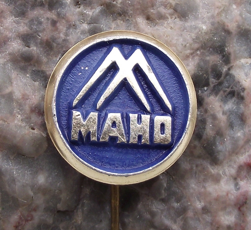 Vintage West German Maho Milling Machines Lathes Engineering Pin Badge