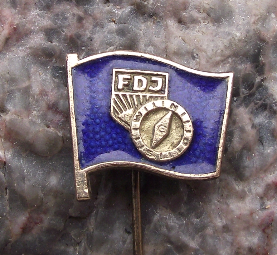 Vintage FDJ Freie Deutsche Jugend East German Compass Flag Pin Badge