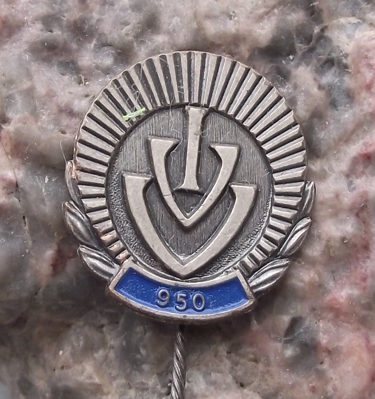 Vintage 950 km IVV Internationaler Volkssportverband Walking Award Pin Badge