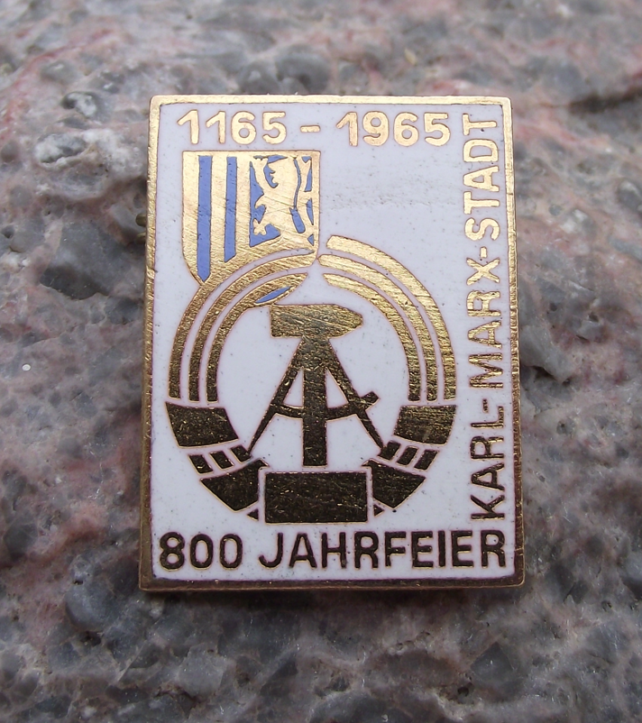 1965 Karl Marx Stadt East Germany DDR 800th Anniversary Pin Badge