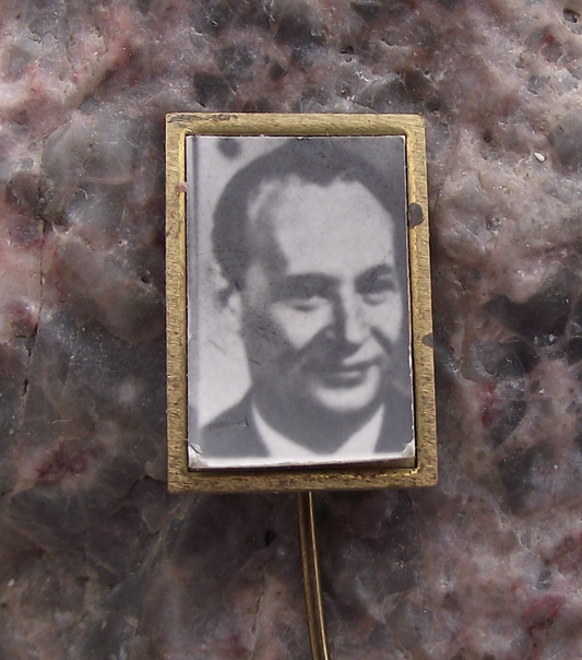 Vintage President Alexander Dubcek Czech Communist Picture Pin Badge