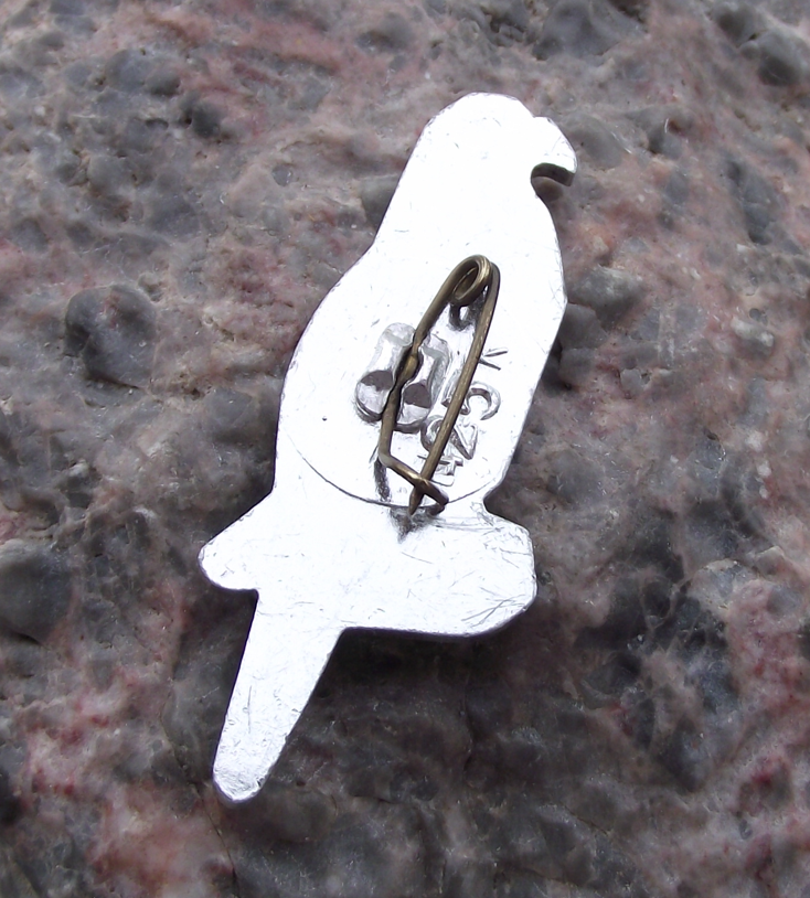 Vintage Russian Soviet Bird of Prey Peregrine Falcon Breeders Club Pin Badge