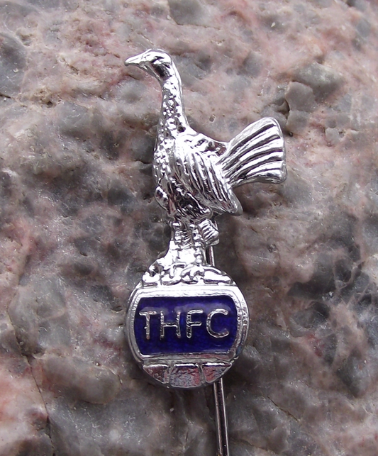 Vintage Tottenham Hotspurs Football Club THFC Ball Bird Logo Pin Badge