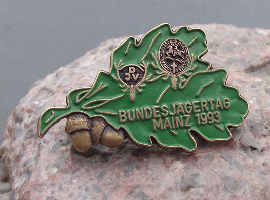 1993 Mainz Germany DJV Hunting Association Hunters Day Oak Leaf Pin Badge