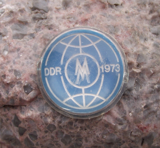 1973 MM Leipzig Messe East German Trade Fair DDR GDR Logo Pin Badge