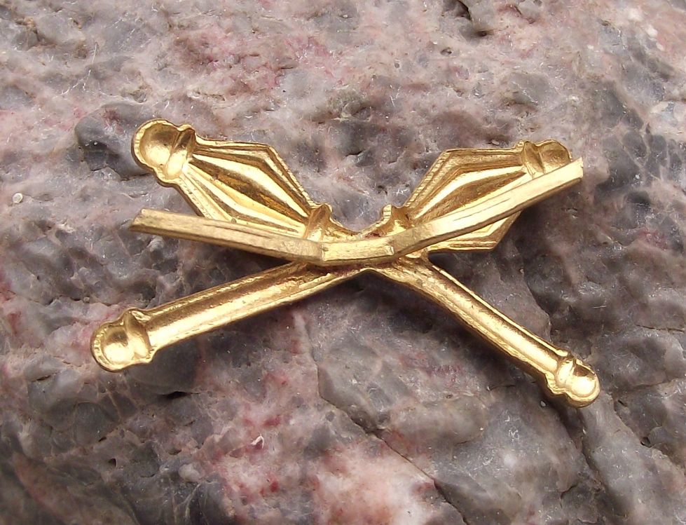 Czechoslovakia Army CSLA Officer Crossed Maces Shoulder Badge