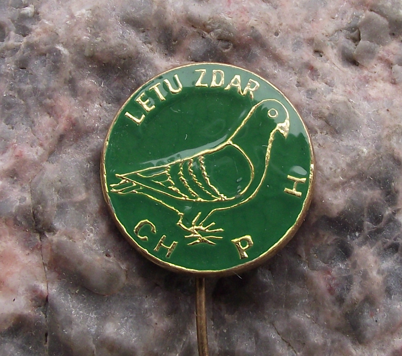 Vintage Czechoslovakia Homing Pigeon Breeders Association Bird Pin Badge