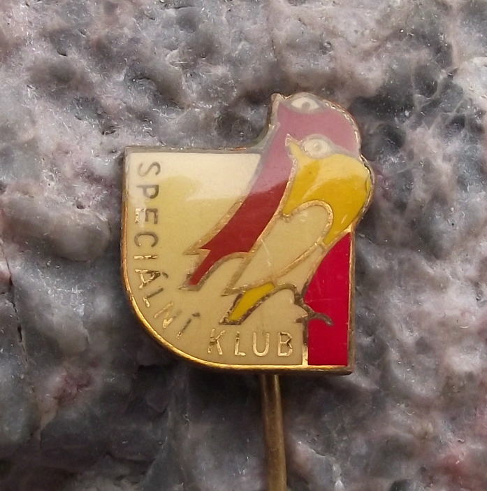 Vintage Czechoslovakia Homing Pigeon Dove Breeders Club Pin Badge