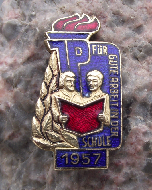 1957 Thalmann Pioneer GDR DDR Good School Work Student Award Pin Badge