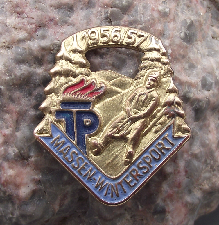 1956 Thalmann Pioneer Organisation Youth Wintersport Skiing Award Pin Badge