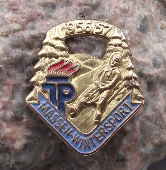 1956 Thalmann Pioneer Organisation Youth Wintersport Skiing Award Pin Badge