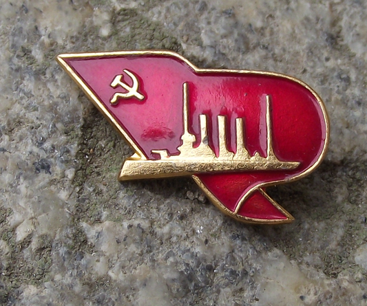 Vintage Russian Cruiser Aurora October Revolution Red Flag Pin Badge