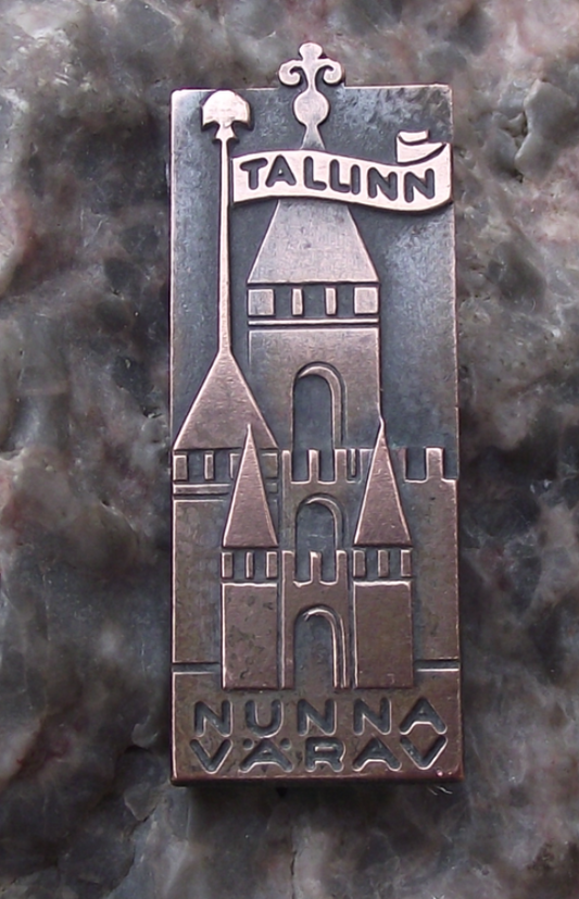 Vintage Estonia Tallinn City Sauna Nun's Gate Nunnavarav Pin Badge